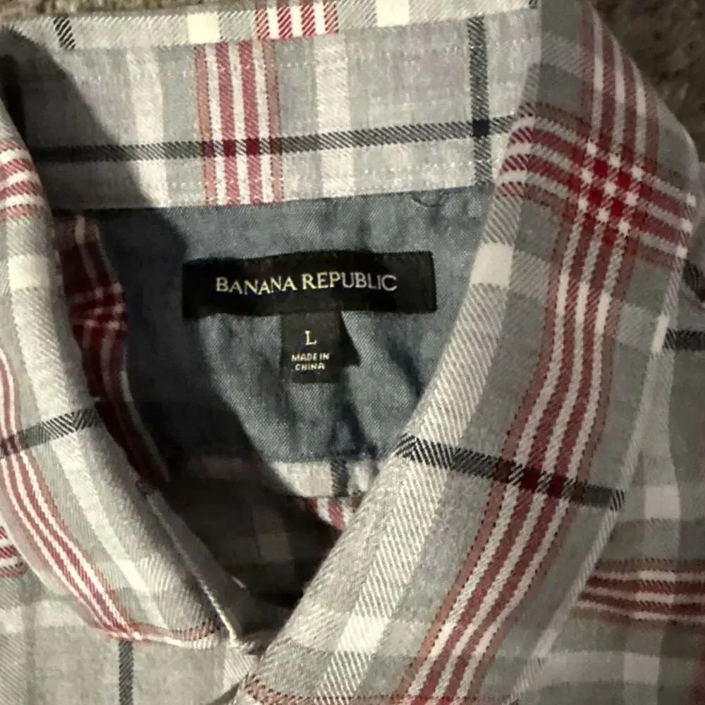 Banana Republic Men's Gray and Red Plaid Long Sleeve Flannel Shirt Size L